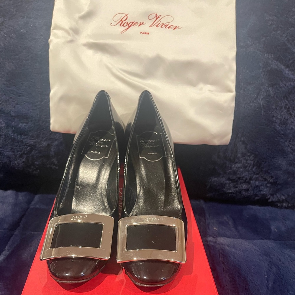 Roger Vivier Belle Vivier Pumps in patent leather